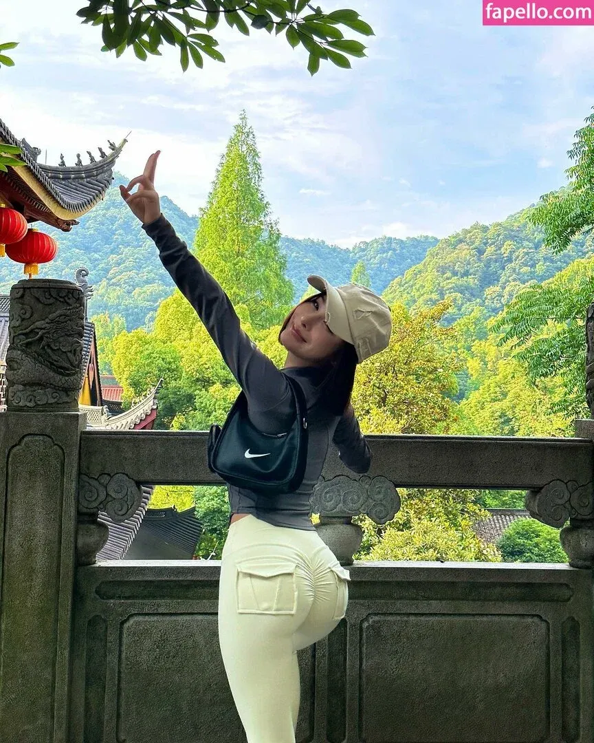 Ivy Ai.lin20_ Onlyfans Photo Gallery 