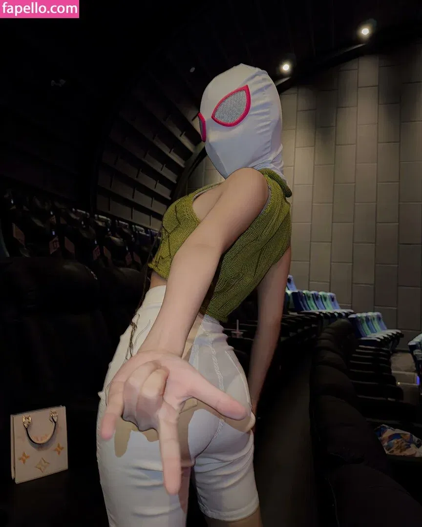 Ivy Ai.lin20_ Onlyfans Photo Gallery 