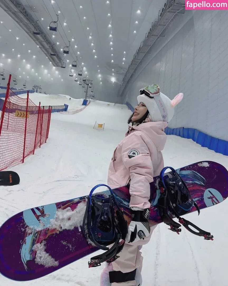 Ivy Ai.lin20_ Onlyfans Photo Gallery 