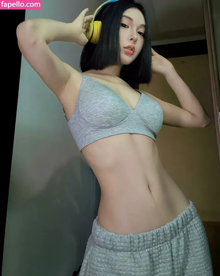 Ivy Ai.lin20_ Onlyfans Photo Gallery 