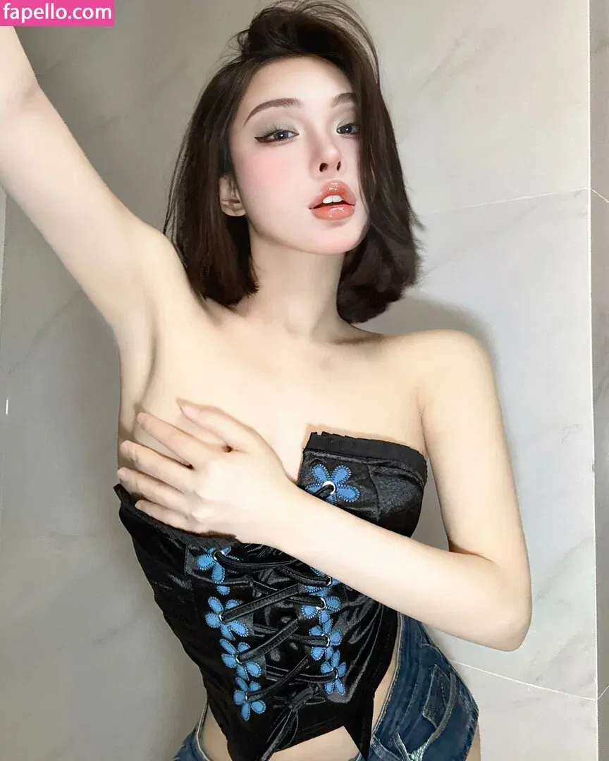 Ivy Ai.lin20_ Onlyfans Photo Gallery 