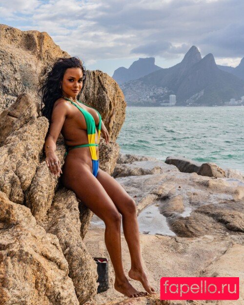 Samires Tavares Nude Onlyfans Photo 4