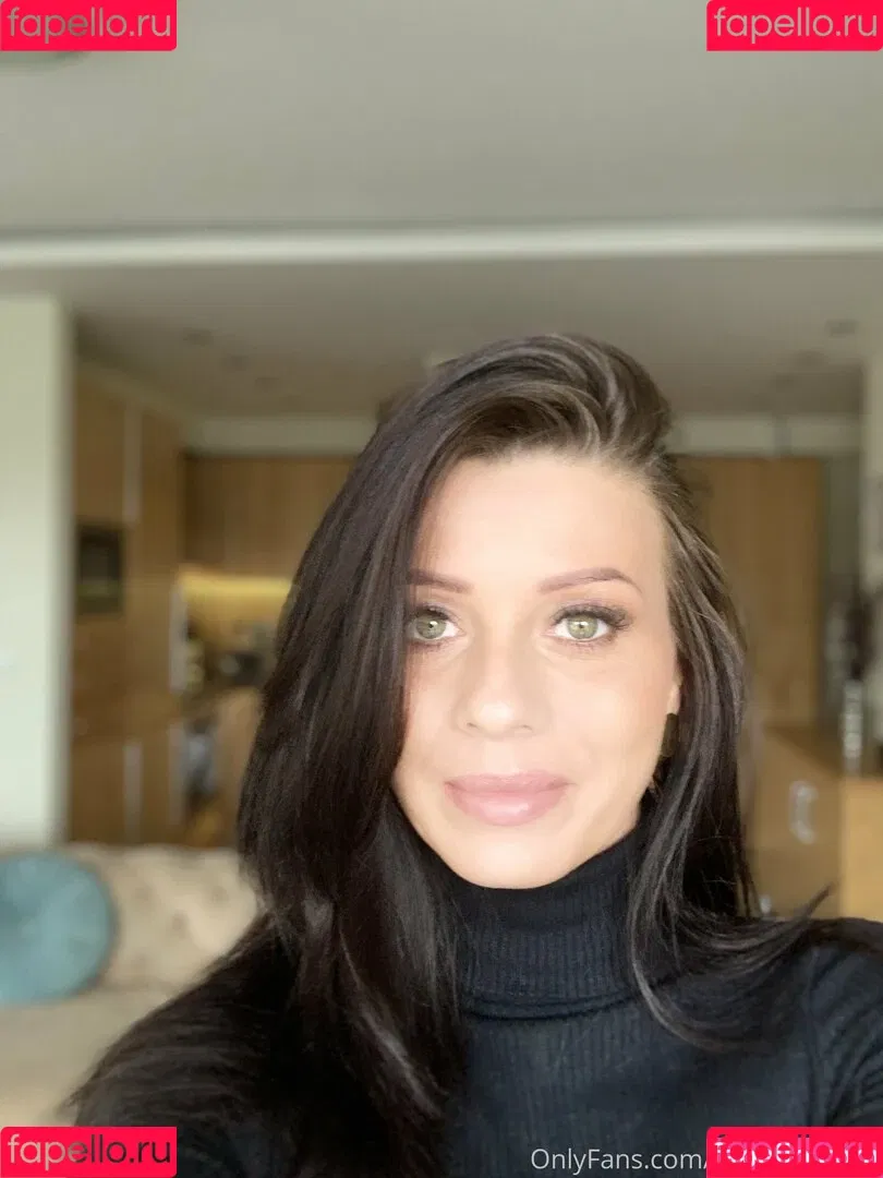 vickyloveporn Onlyfans Photo Gallery 