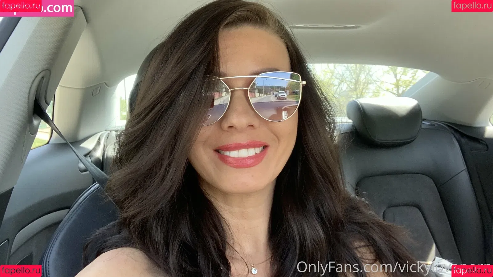 vickyloveporn Onlyfans Photo Gallery 