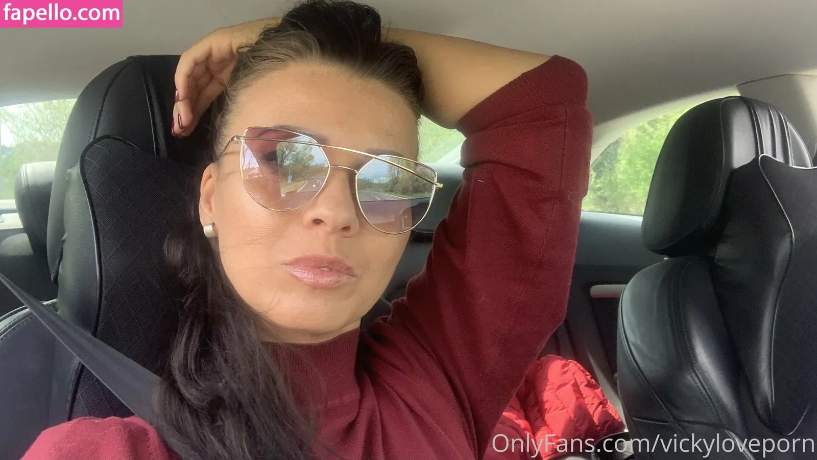 vickyloveporn Onlyfans Photo Gallery 