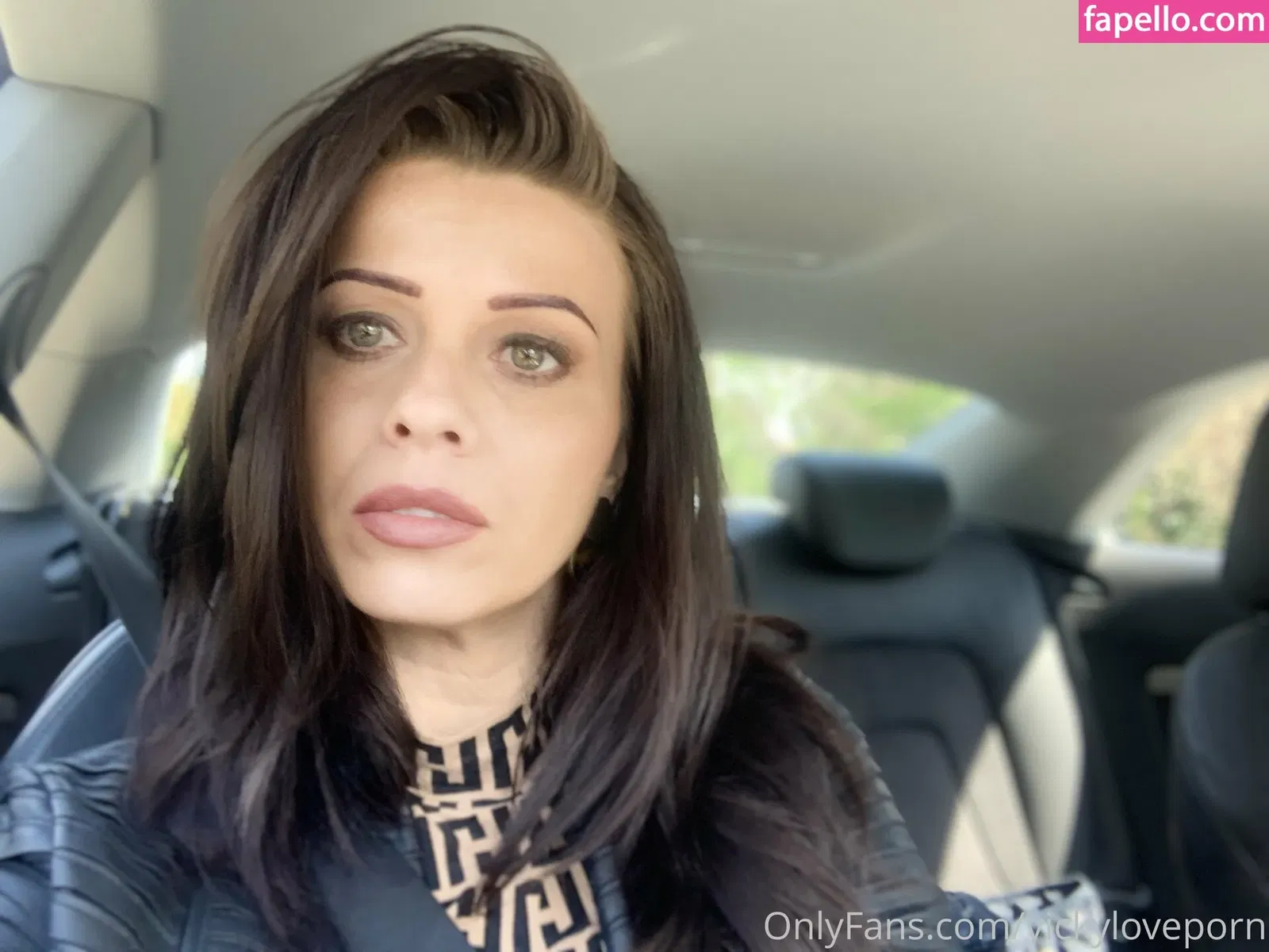 vickyloveporn Onlyfans Photo Gallery 