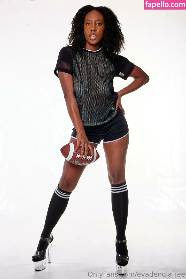 evadenolafree Onlyfans Photo Gallery 