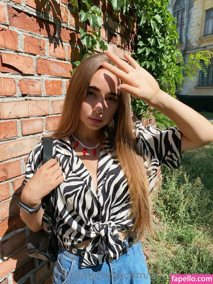 Alice_Kisss Onlyfans Photo Gallery 