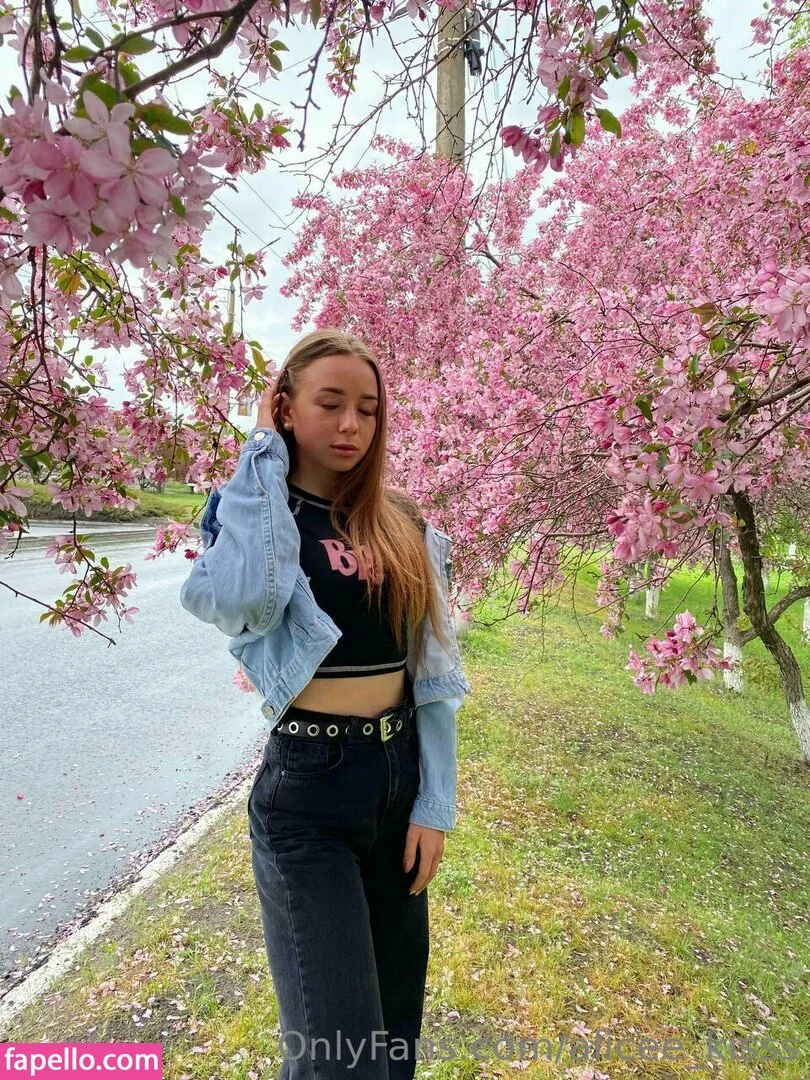 Alice_Kisss Onlyfans Photo Gallery 