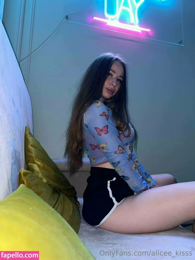 Alice_Kisss Onlyfans Photo Gallery 