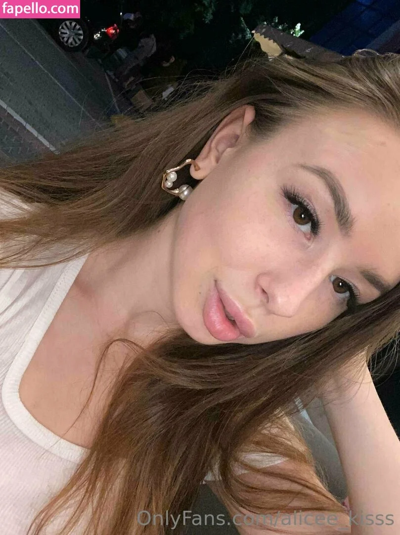 Alice_Kisss Onlyfans Photo Gallery 