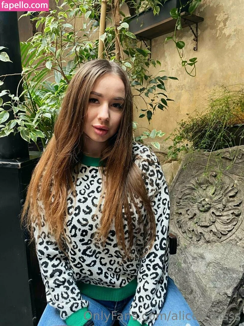 Alice_Kisss Onlyfans Photo Gallery 