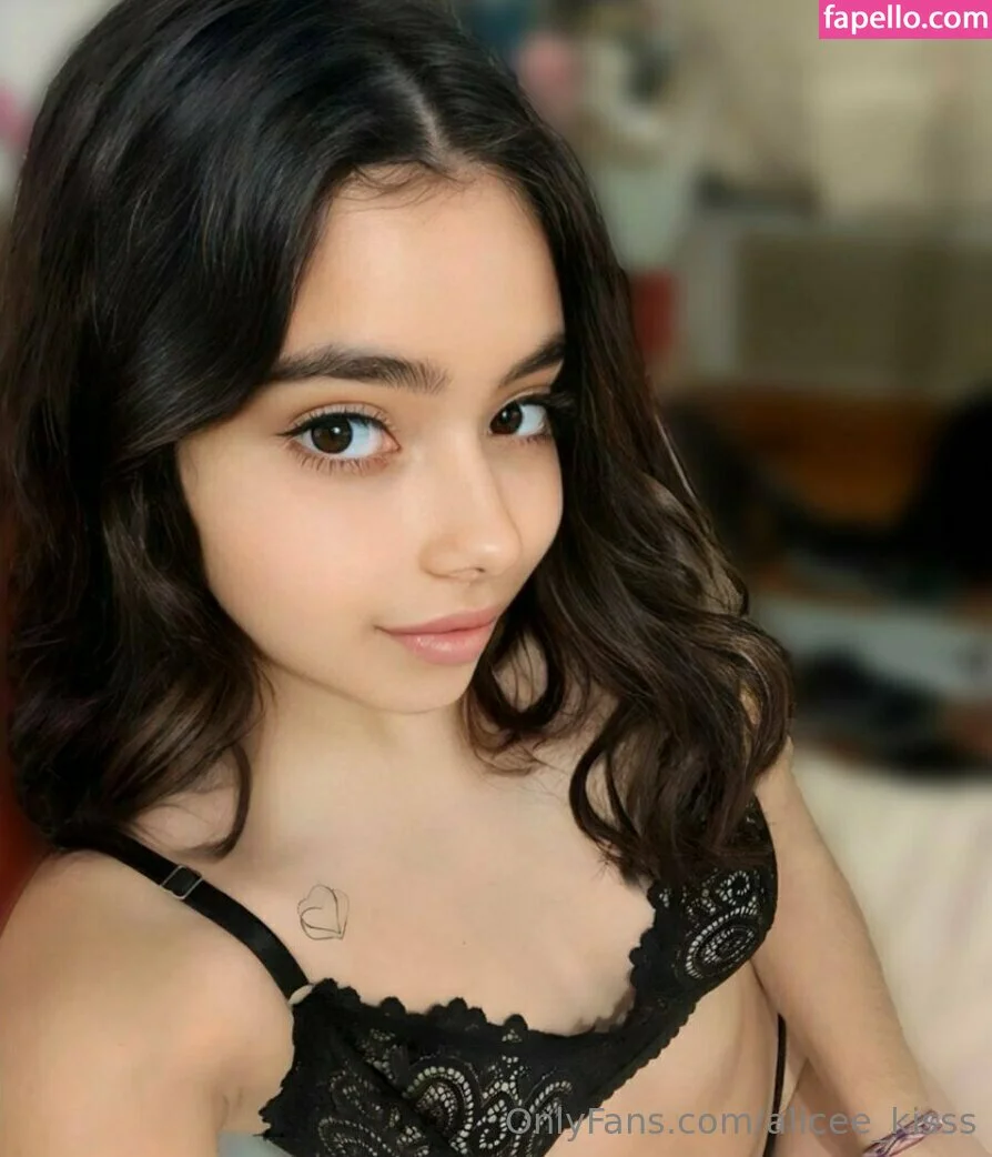 Alice_Kisss Onlyfans Photo Gallery 