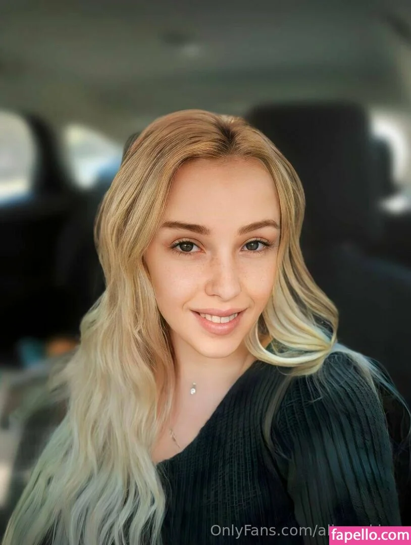 Alice_Kisss Onlyfans Photo Gallery 