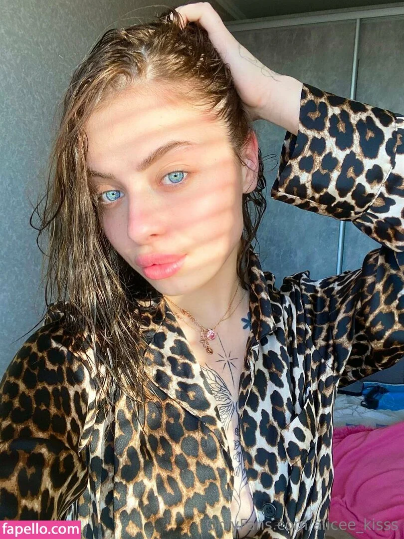 Alice_Kisss Onlyfans Photo Gallery 