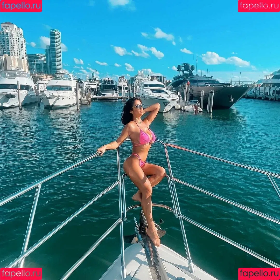 Lucia Galvez Onlyfans Photo Gallery 
