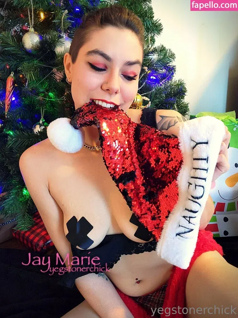 yegstonerchick Onlyfans Photo Gallery 