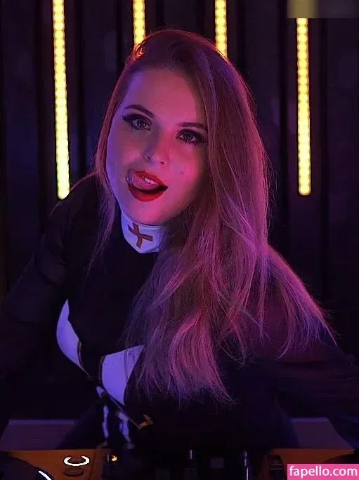 Narilah Onlyfans Photo Gallery 