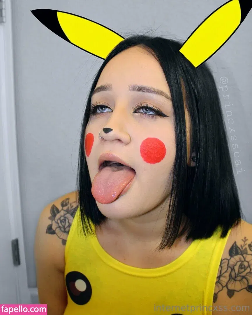 naomithenerdfree Onlyfans Photo Gallery 