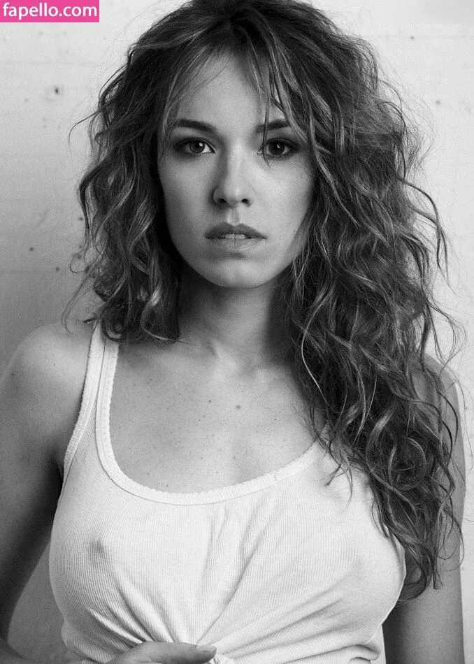 Élodie Fontan Onlyfans Photo Gallery 