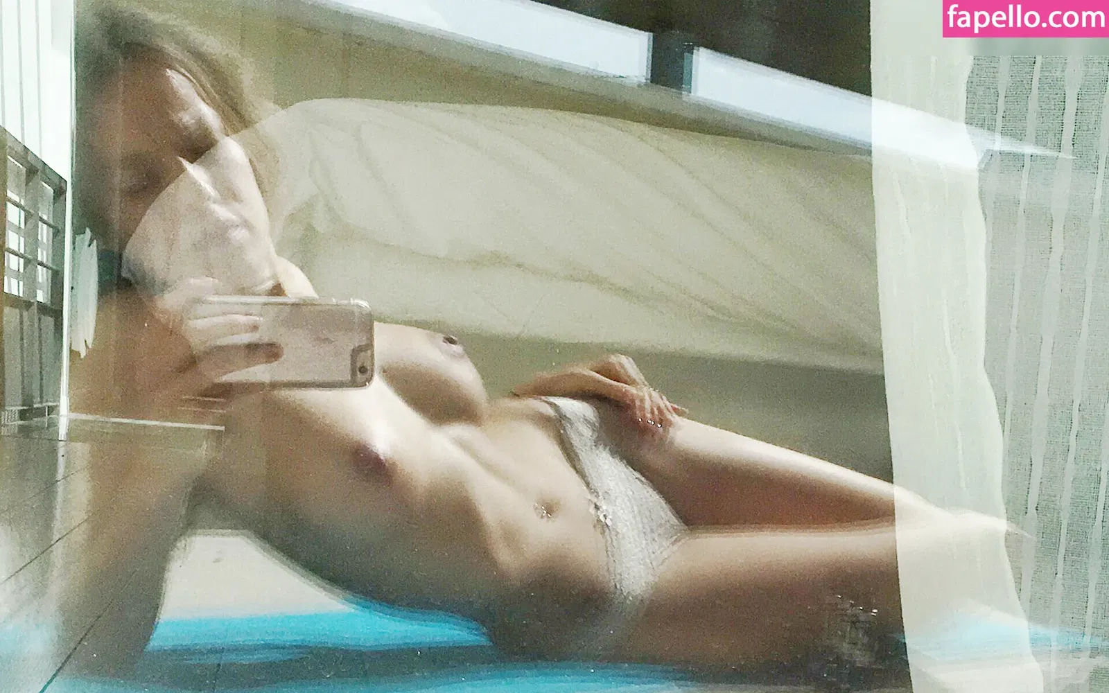 Élodie Fontan Onlyfans Photo Gallery 