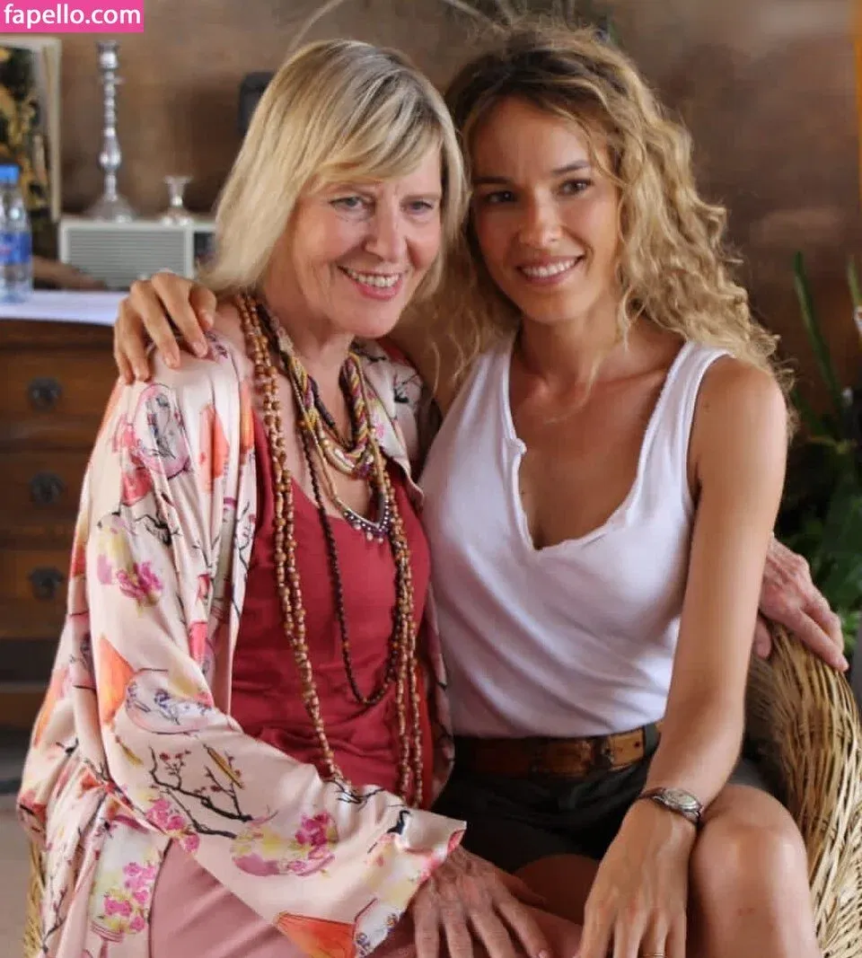 Élodie Fontan Onlyfans Photo Gallery 