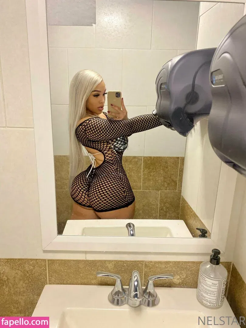 neljassenia Onlyfans Photo Gallery 