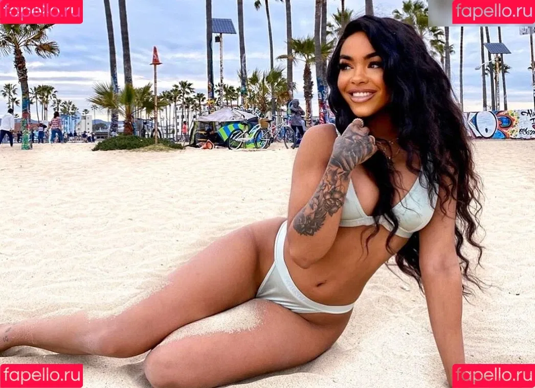 Alicia Awa Onlyfans Photo Gallery 