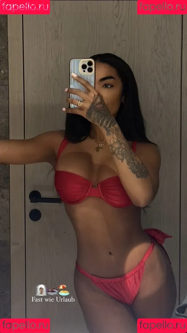 Alicia Awa Onlyfans Photo Gallery 