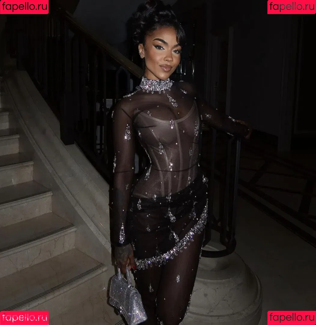 Alicia Awa Onlyfans Photo Gallery 