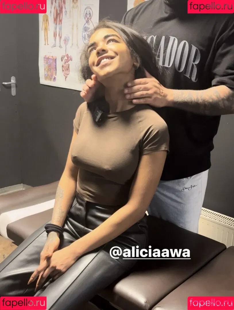 Alicia Awa Onlyfans Photo Gallery 