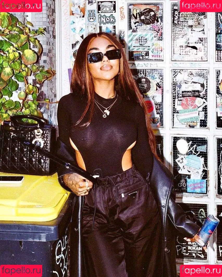 Alicia Awa Onlyfans Photo Gallery 