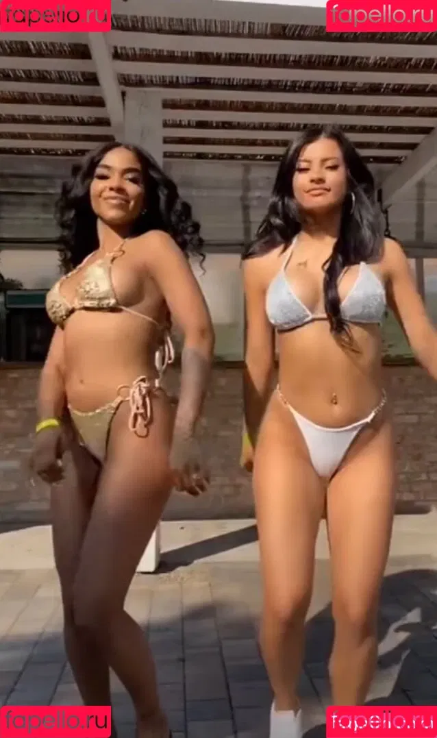 Alicia Awa Onlyfans Photo Gallery 