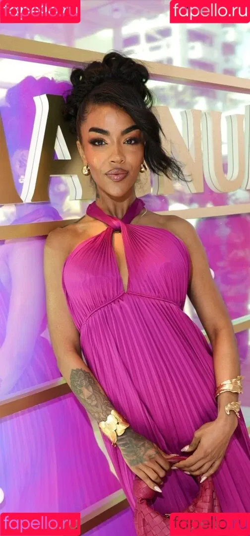 Alicia Awa Onlyfans Photo Gallery 