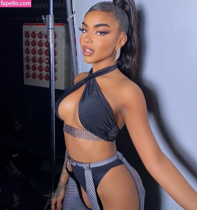 Alicia Awa Onlyfans Photo Gallery 