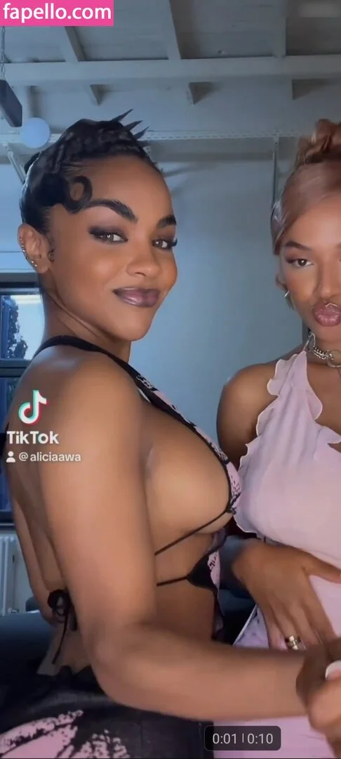 Alicia Awa Onlyfans Photo Gallery 