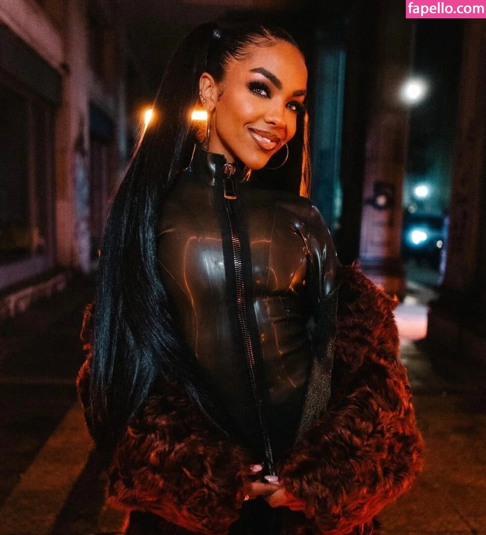 Alicia Awa Onlyfans Photo Gallery 