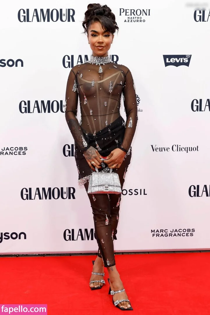 Alicia Awa Onlyfans Photo Gallery 