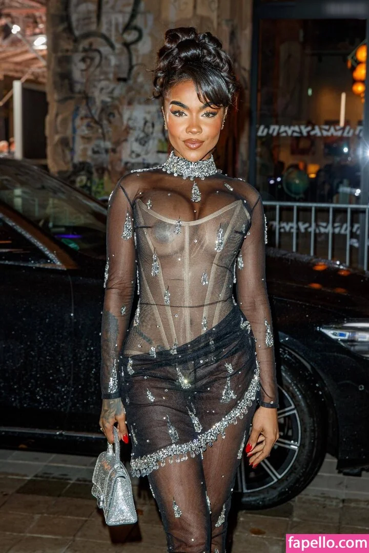 Alicia Awa Onlyfans Photo Gallery 