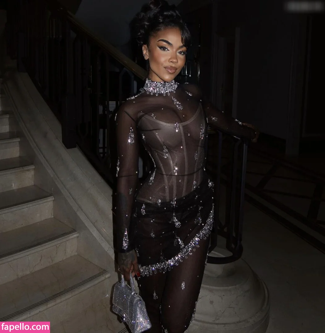 Alicia Awa Onlyfans Photo Gallery 