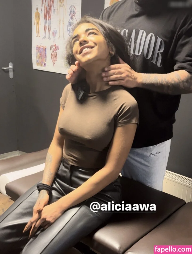 Alicia Awa Onlyfans Photo Gallery 