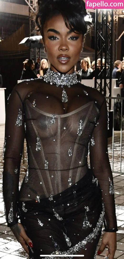 Alicia Awa Onlyfans Photo Gallery 