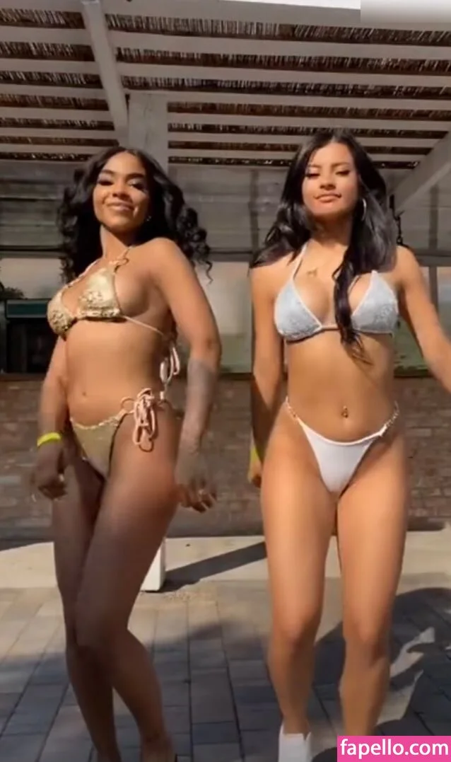 Alicia Awa Onlyfans Photo Gallery 