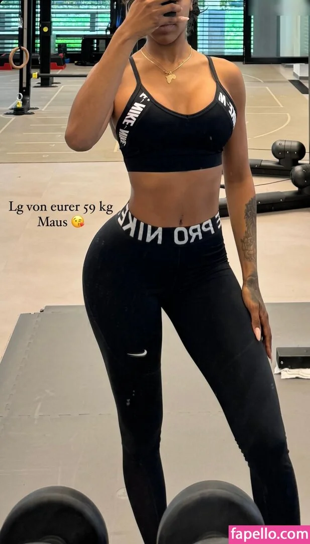 Alicia Awa Onlyfans Photo Gallery 