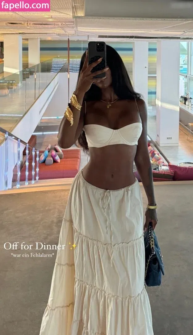 Alicia Awa Onlyfans Photo Gallery 