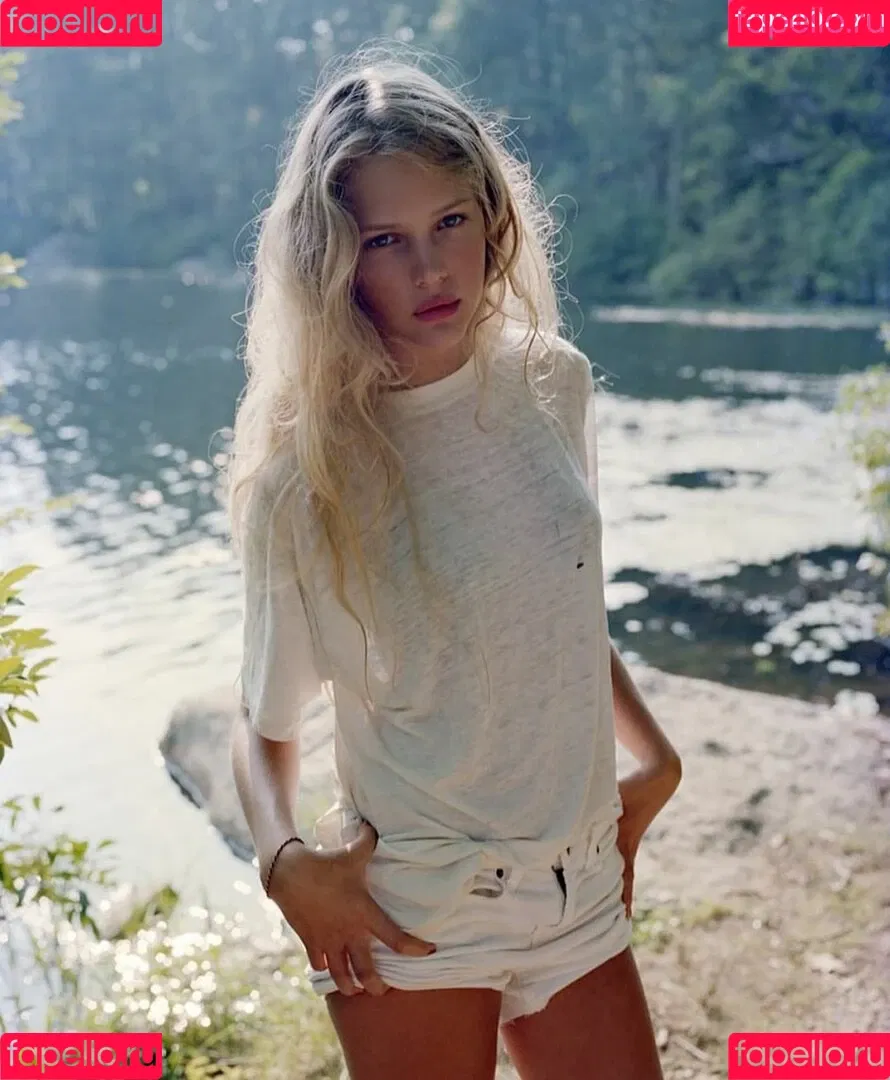 Esti Ginzburg Onlyfans Photo Gallery 