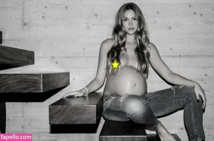 Esti Ginzburg Onlyfans Photo Gallery 