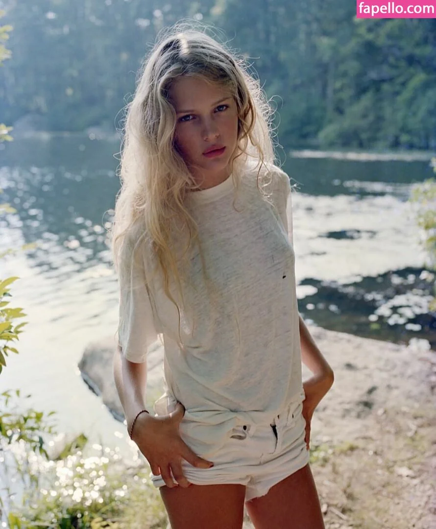 Esti Ginzburg Onlyfans Photo Gallery 