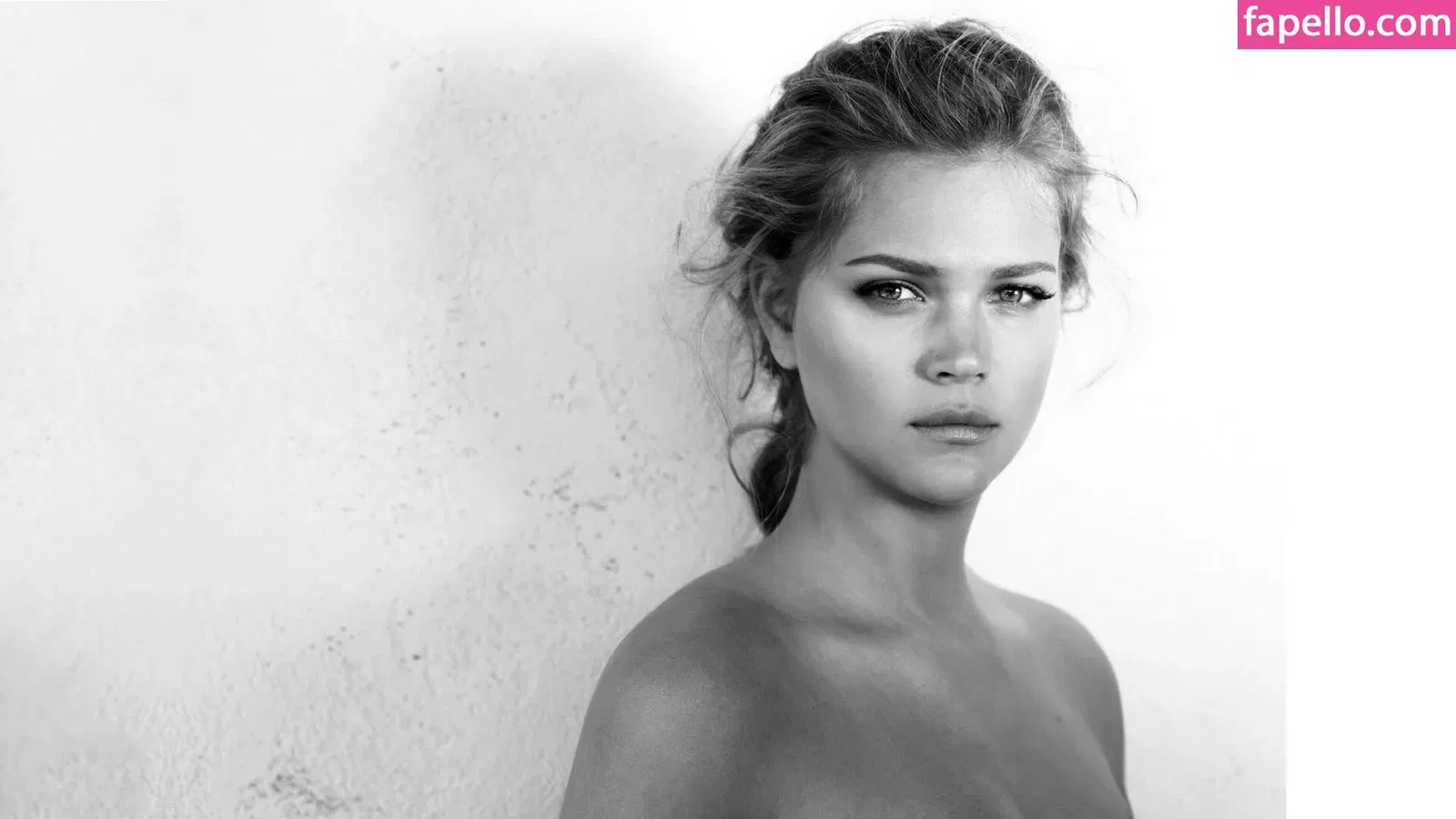 Esti Ginzburg Onlyfans Photo Gallery 