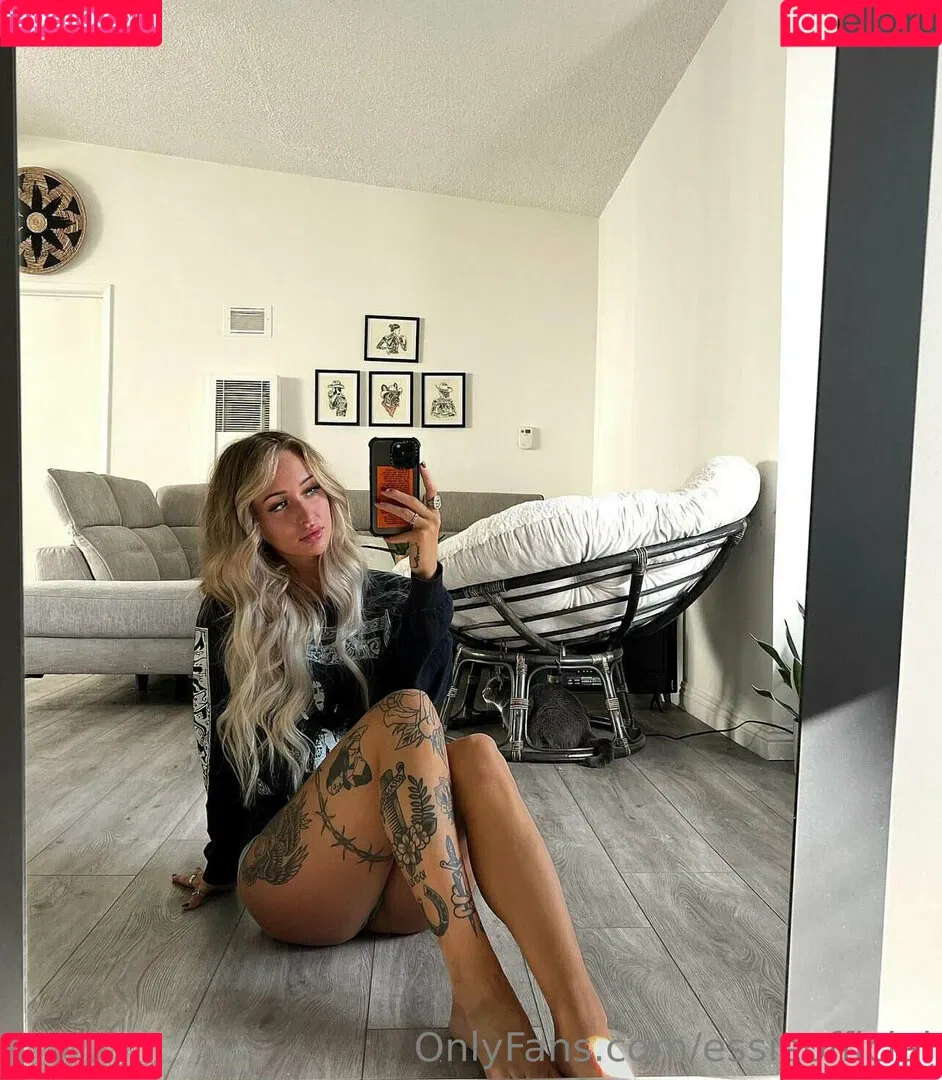 essieofficial Onlyfans Photo Gallery 